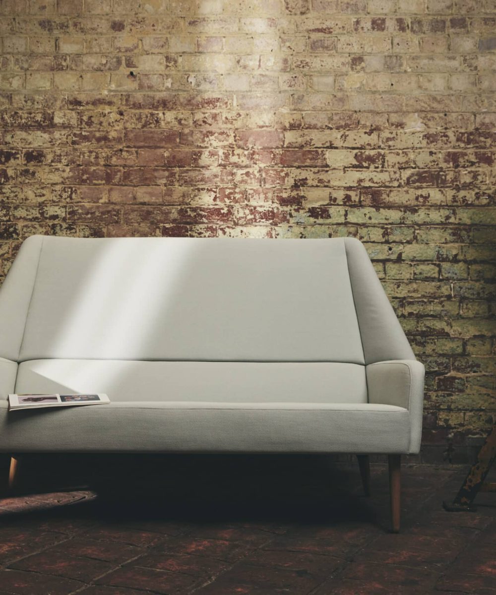 Ocee_Four_Flamingo Sofa_001