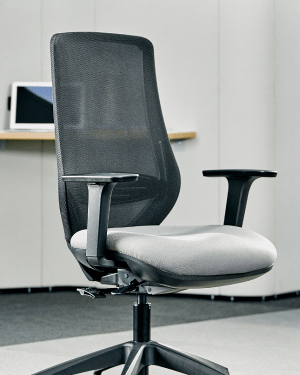 emi-task-chair