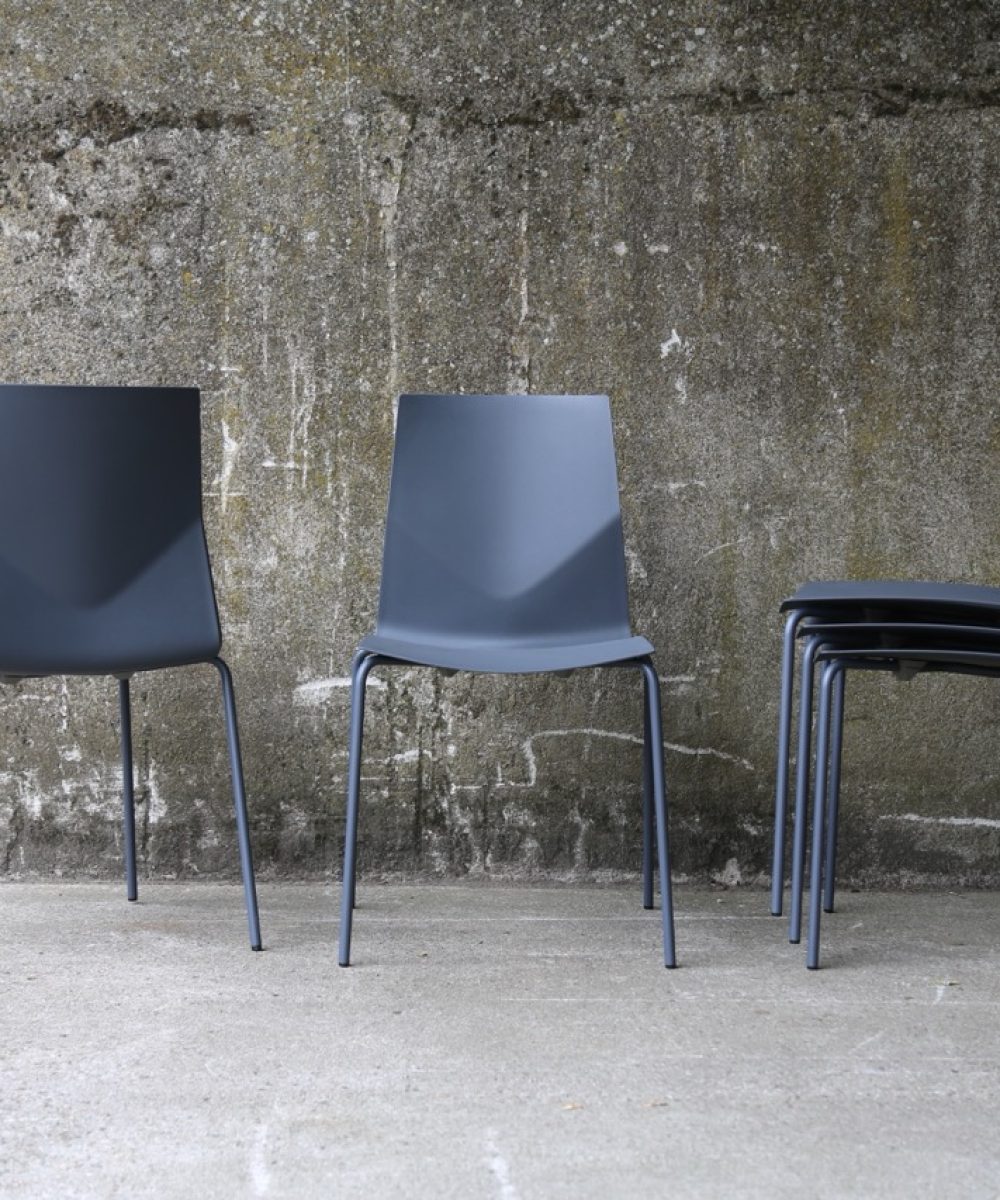 OCEE&FOUR – Chairs – FourCast 2 Four – Lifestyle Image 1 Large