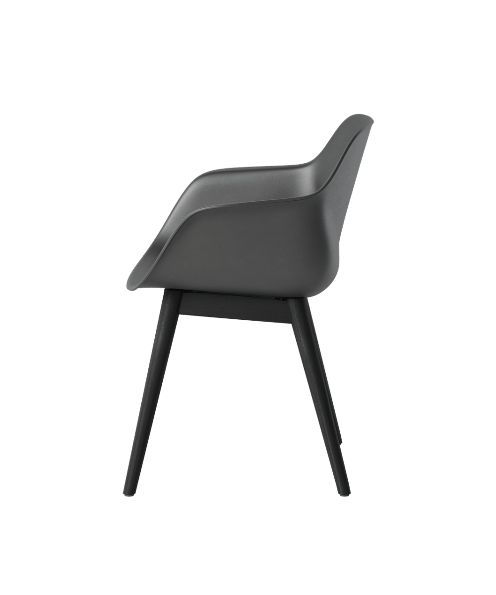 OCEE&FOUR – Chairs – FourMe 44 – Plastic shell - Black Oak Frame - Packshot Image 3 Large