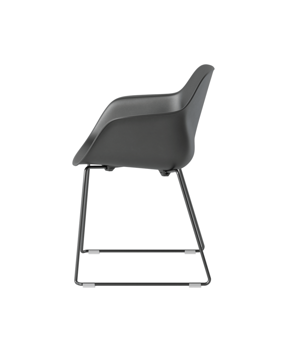 OCEE&FOUR – Chairs – FourMe 88 – Plastic shell - Skid Frame - Packshot Image 4 Large