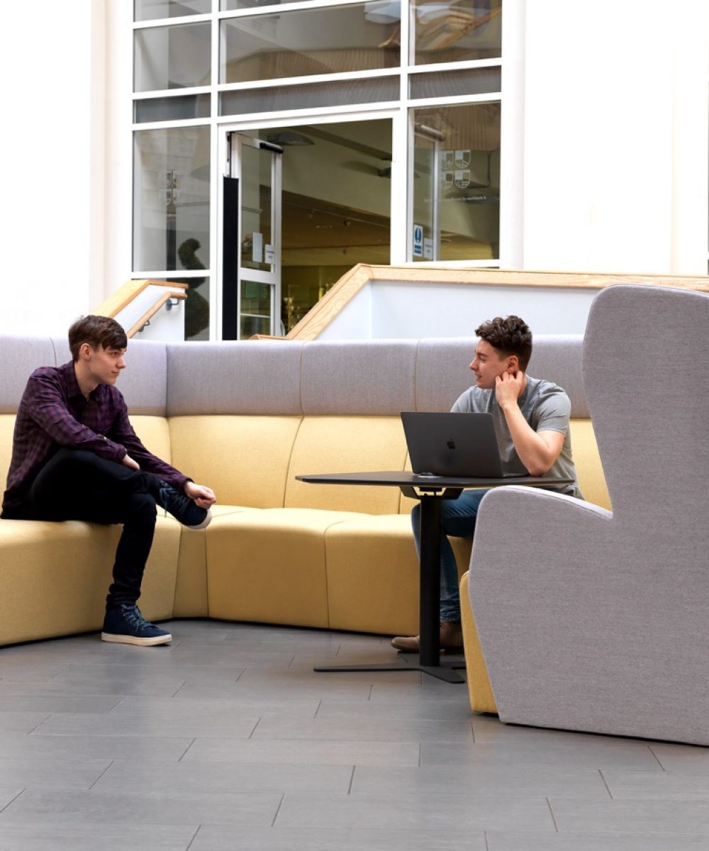 OCEE_FOUR – UK – Soft Seating – Hilly – Lifestyle Image 3 Large