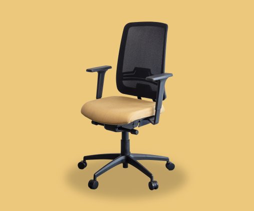 OCEE_FOUR-–-UK-–-Task-Chair-–-Absolute-Mesh-–-Packshot-Image4.png