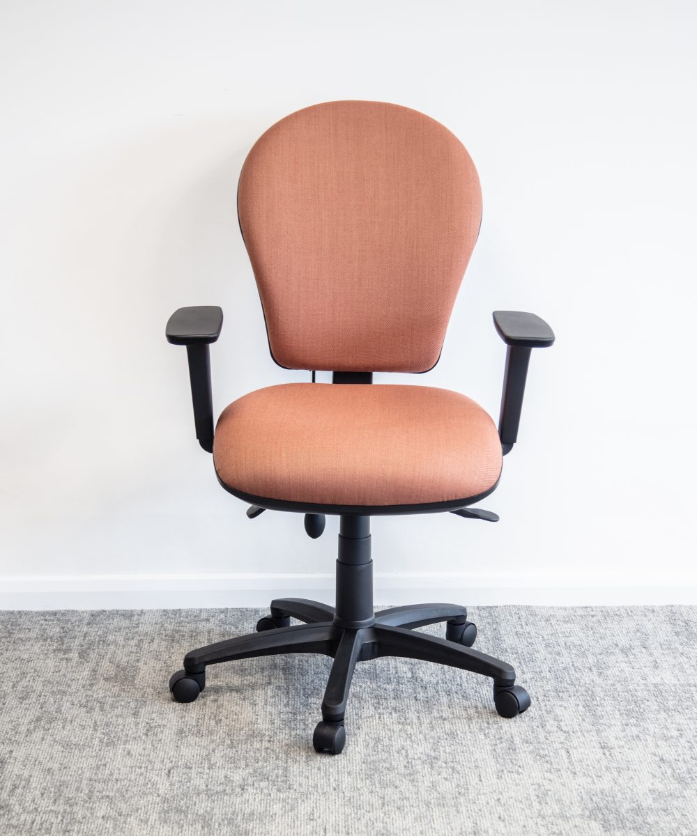 OCEE_FOUR-–-UK-–-Task-Chair-–-Urban-–-Packshot-Image1.png