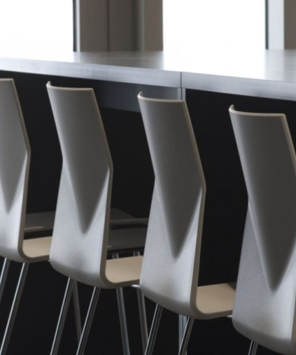 OCEE&FOUR – Chairs – FourCast 2 Counter – Details Image 1