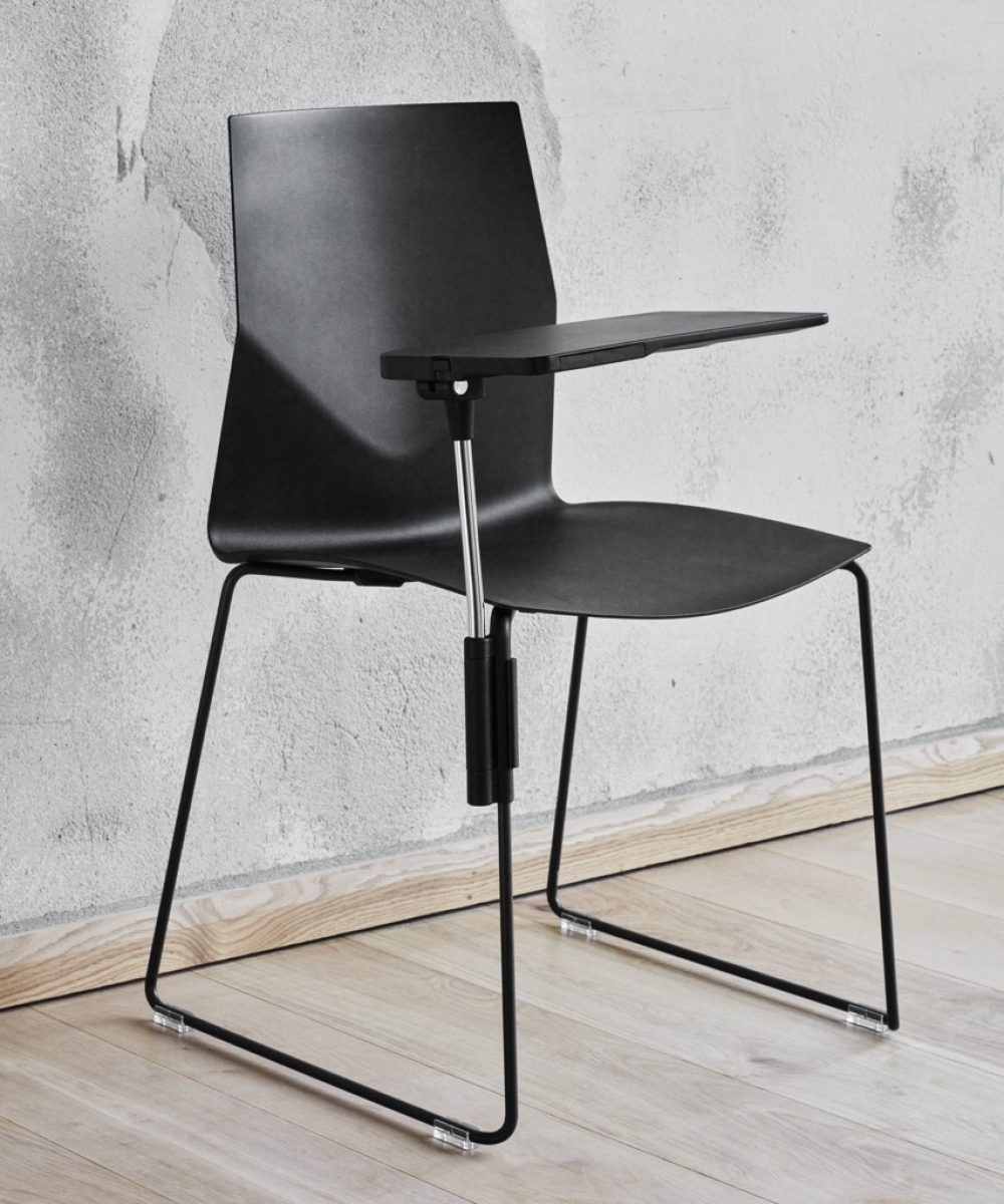 OCEE&FOUR – Chairs – FourCast 2 Line – Lifestyle Image 4 Large