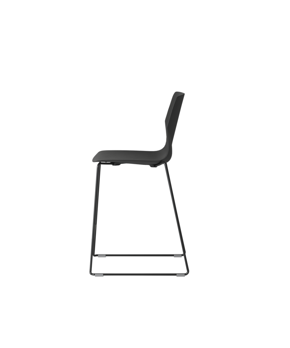 OCEE&FOUR – Chairs – FourSure 90 – Plastic shell - Skid Frame - Packshot Image 5 Large