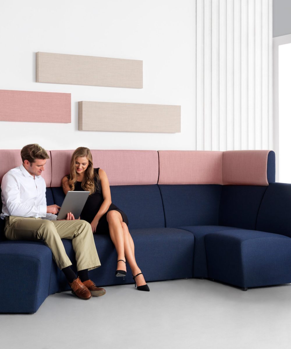 OCEE&FOUR – UK – Soft Seating – Hilly – Lifestyle Image 2